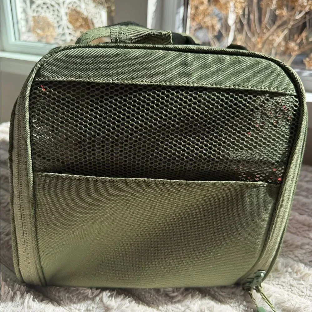 WON'T STOP TILL THE TOP PET CARRIER Sprayground